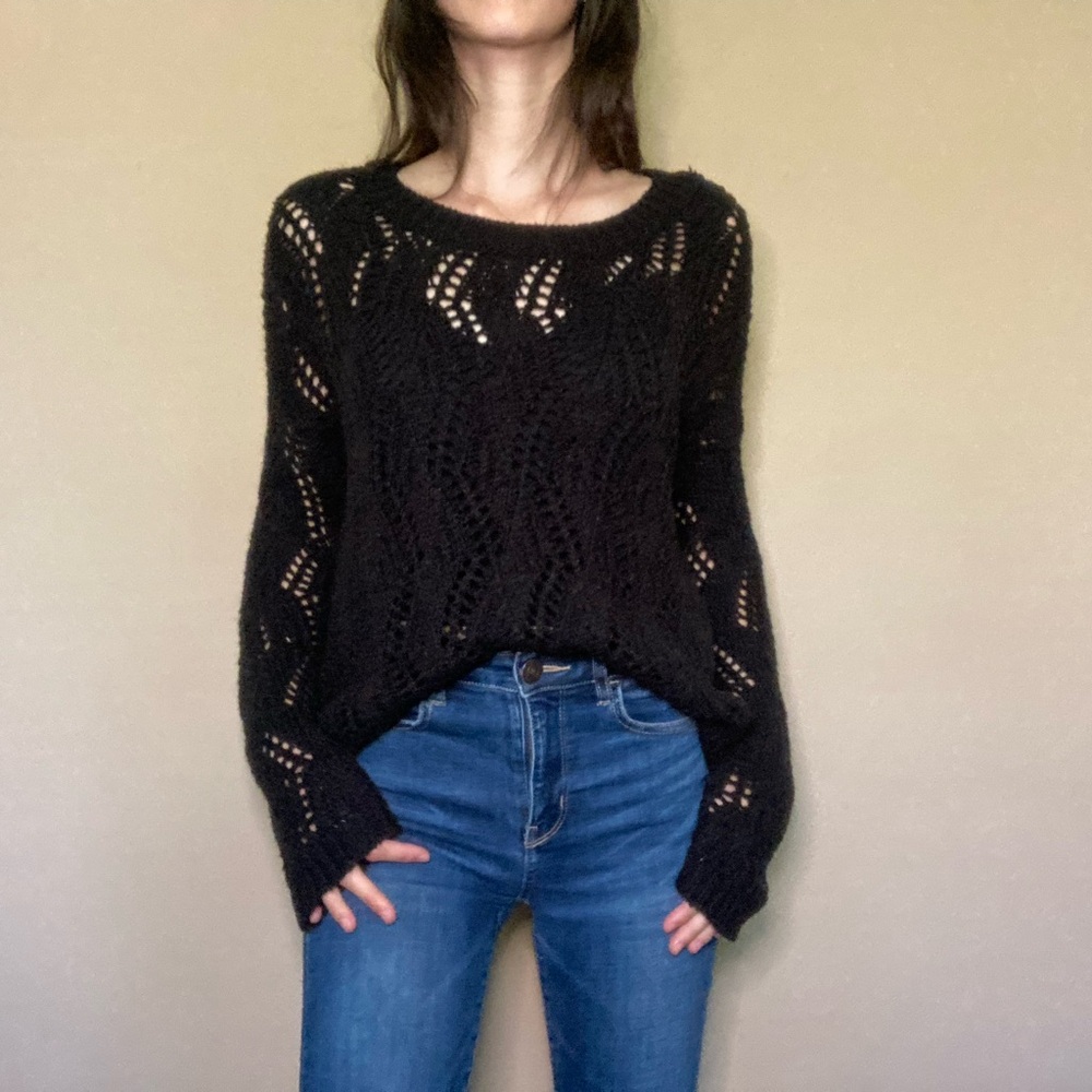 Elegant Black Knit Crew Neck Sweater